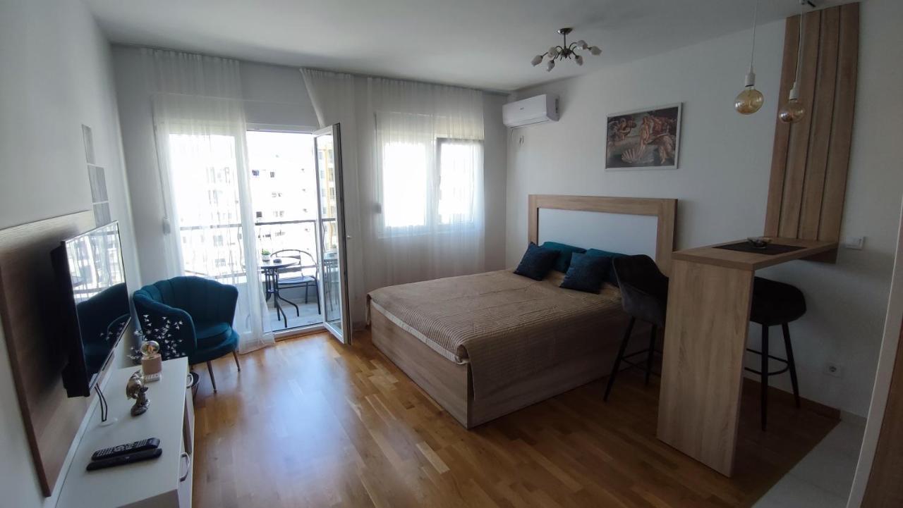 Apartmani Stari Aerodrom Podgorica Exterior foto